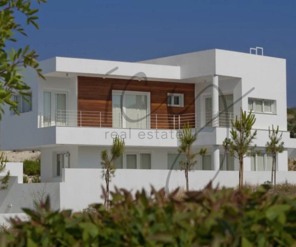 ICY Properties of Linor Cohen offers nice villa in Cyprus