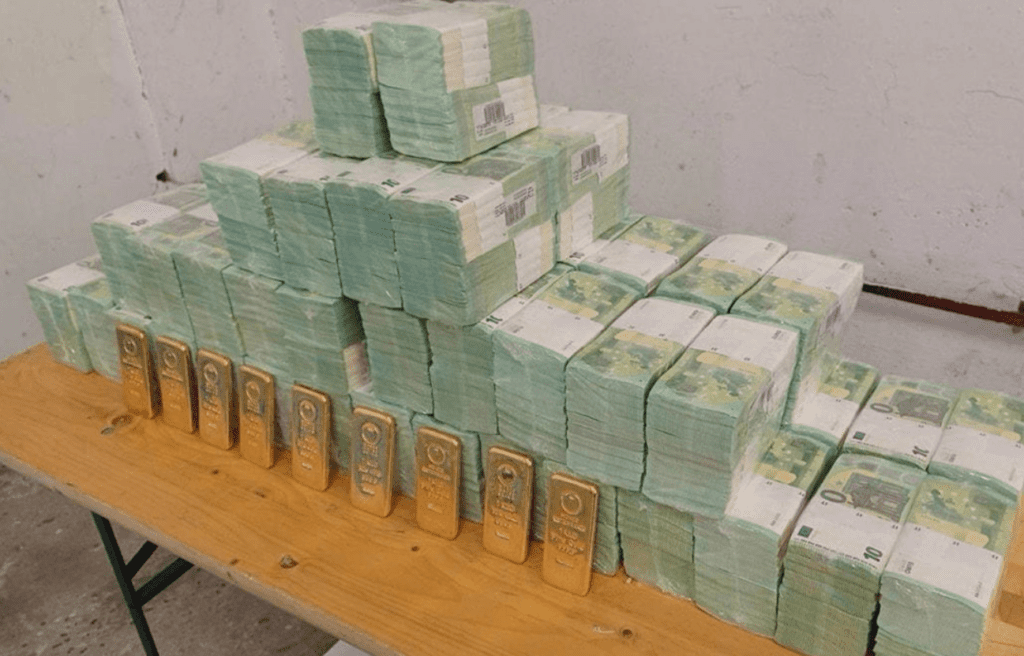Hungary seized €82 million in cash and gold allegedly belonging to Ukrainian Oschadbank

